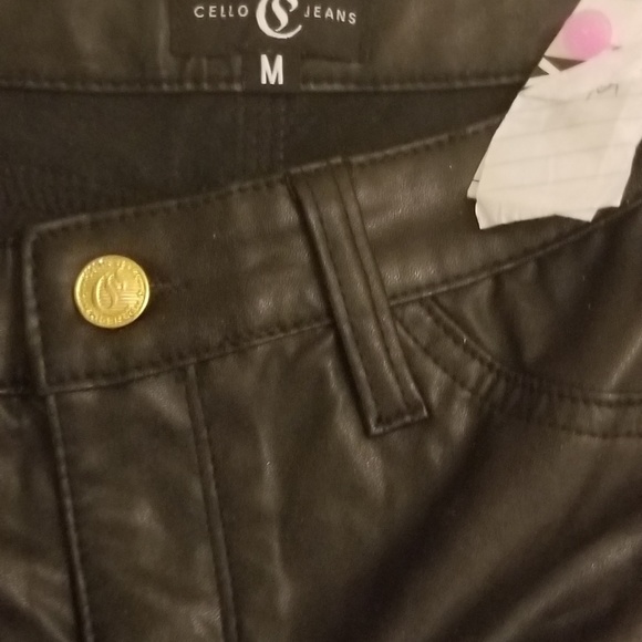 💖S-M sizes..3 Left💖⭐Cello Jean's Street Shorts - Picture 2 of 4